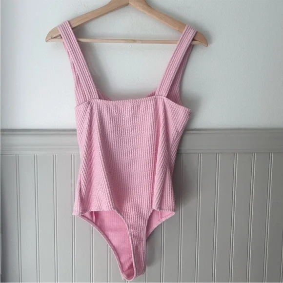 Astr Pink Ribbed Bodysuit size medium - Picture 7 of 8